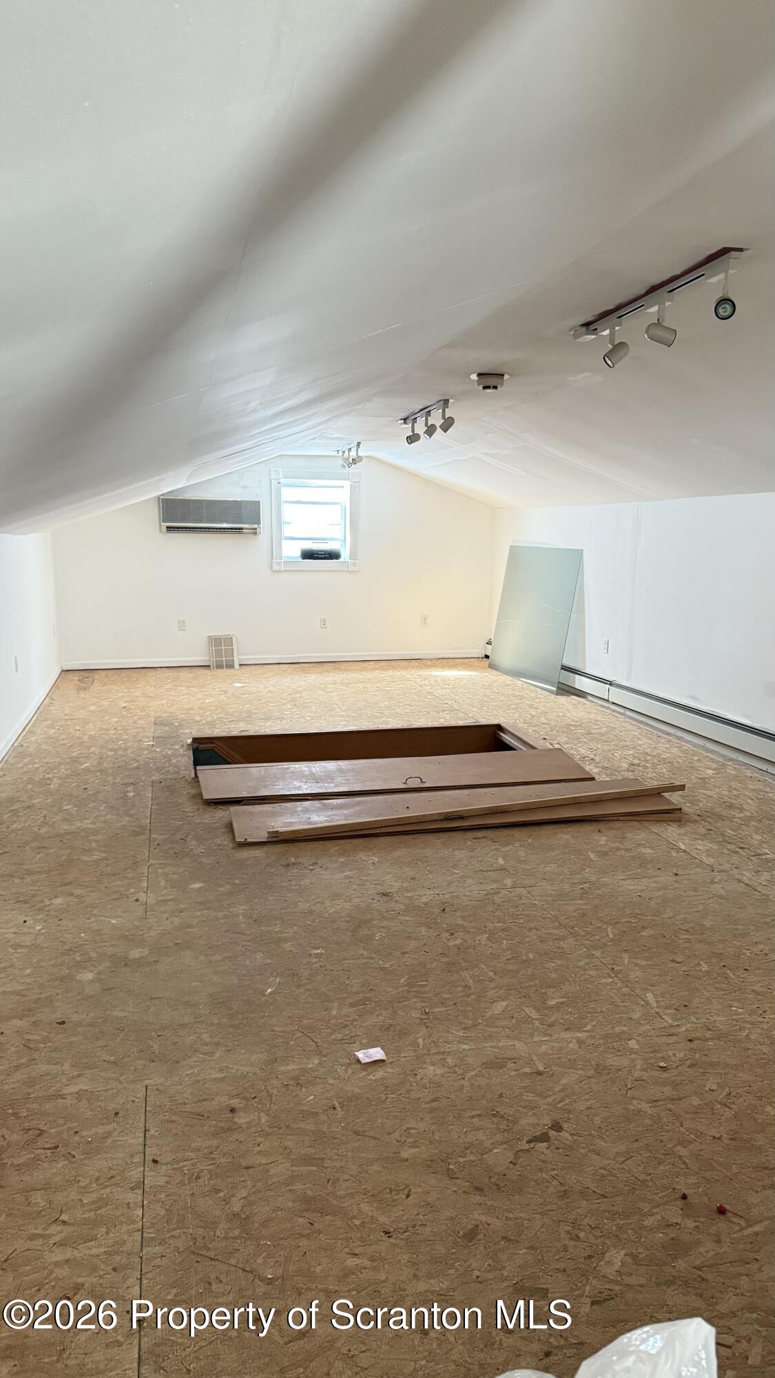 1140 Hampton Street Scranton, PA 18504 - Photo 4 of 8 a view of room