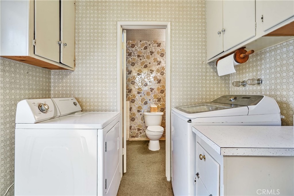 1423 La Canada Drive Brea, CA 92821 - Photo 25 of 43 a utility room with dryer and washer