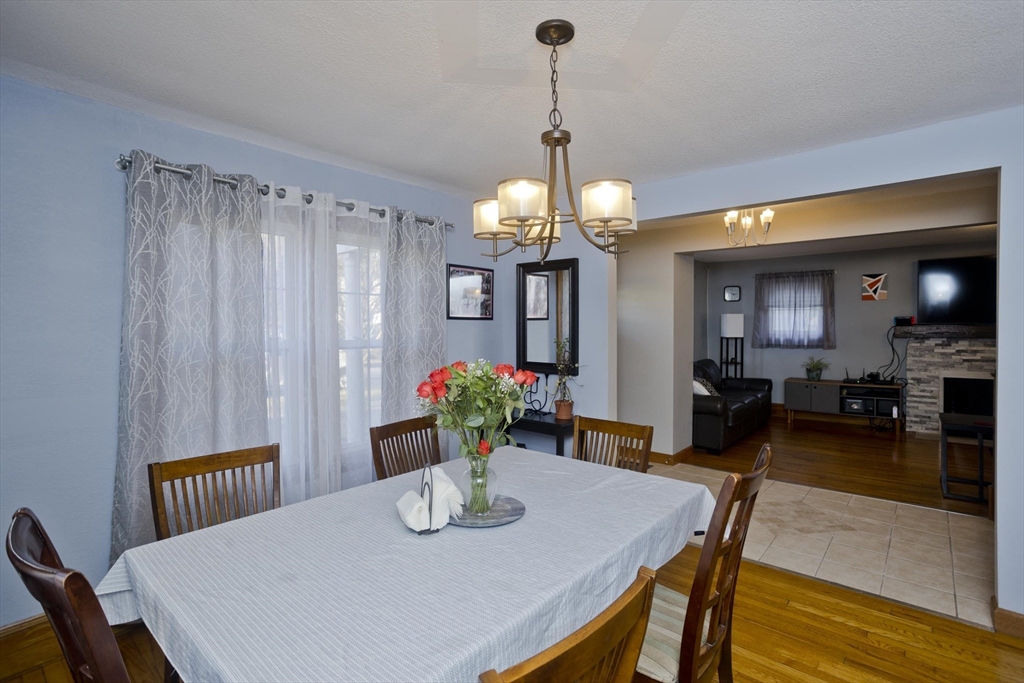 16 Athol Street Springfield, MA 01107 - Photo 9 of 31 Gallery Image 9