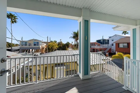 $1,945,500 | 30 79th Avenue, Treasure Island, FL 33706