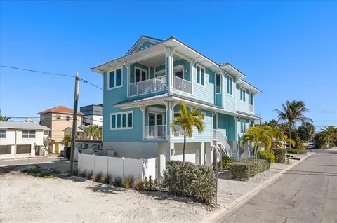 $1,945,500 | 30 79th Avenue, Treasure Island, FL 33706