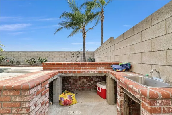 $4,350 | 15269 Blue Spruce Lane, Fontana, CA 92336