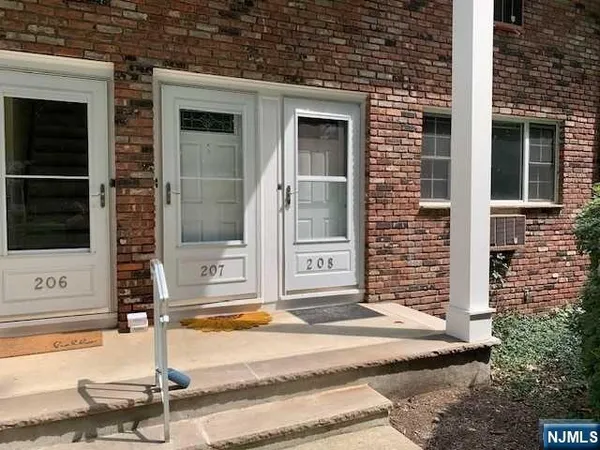 $1,850 | 208 Washington Drive, Ramsey, NJ 07446