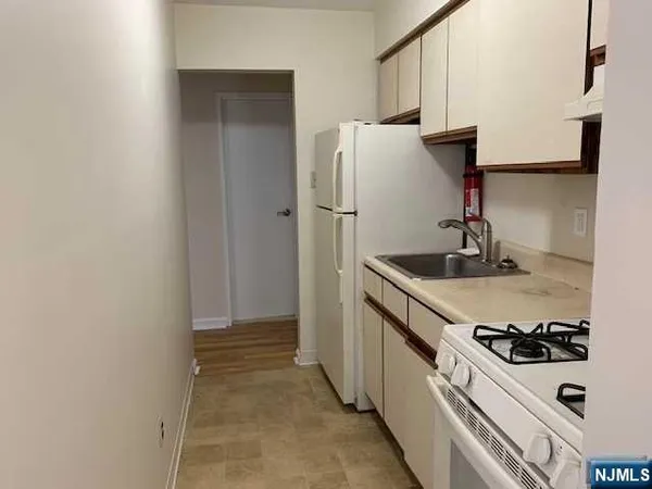 $1,850 | 208 Washington Drive, Ramsey, NJ 07446