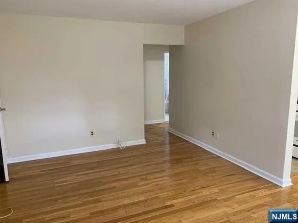 $1,850 | 208 Washington Drive, Ramsey, NJ 07446