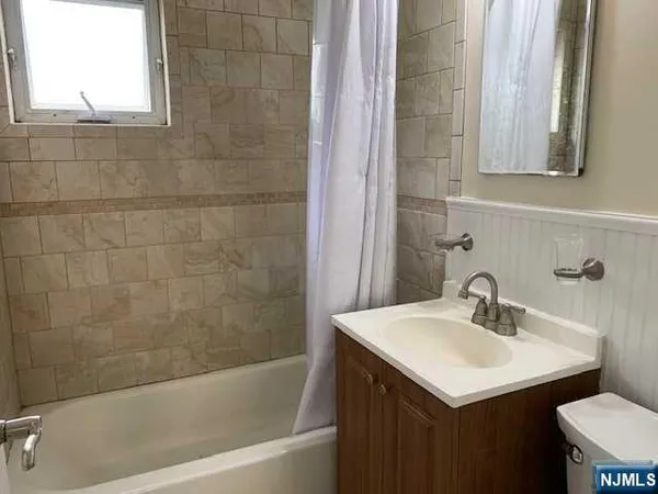 $1,850 | 208 Washington Drive, Ramsey, NJ 07446