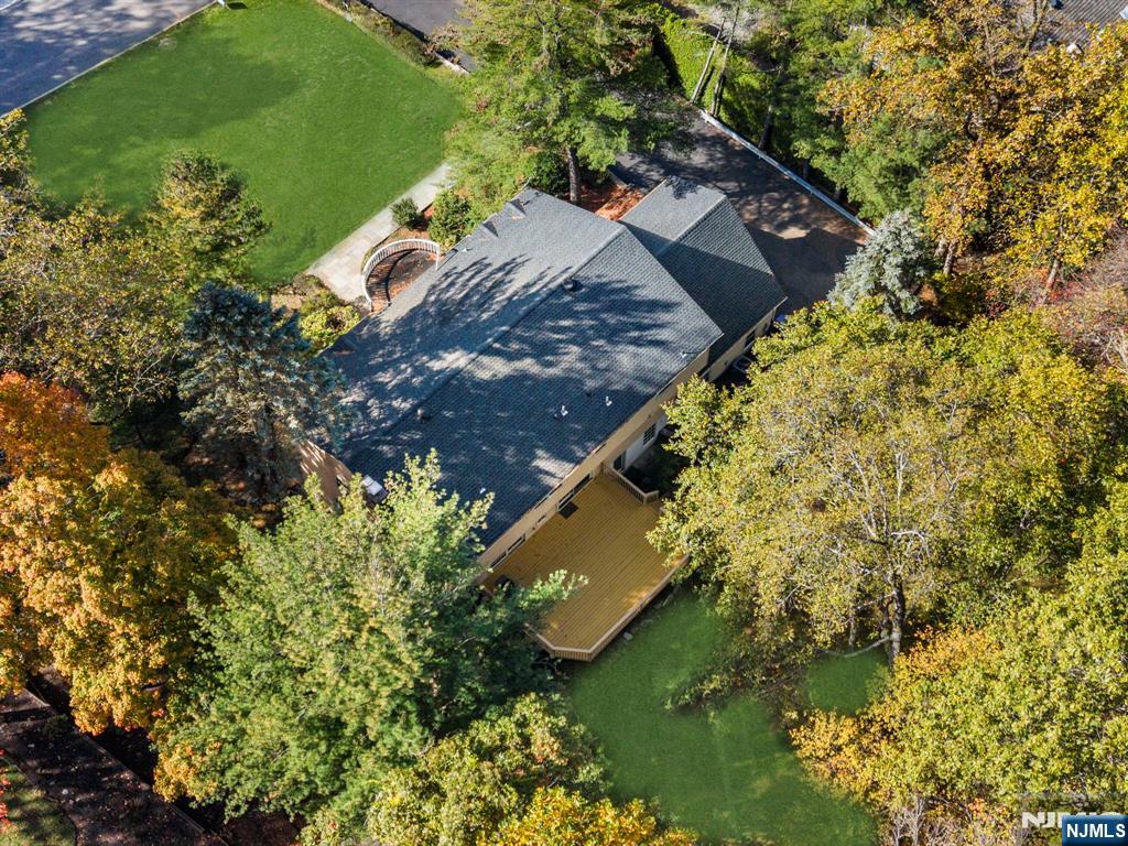 23 Pike Street Alpine, NJ 07620 - Photo 3 of 45