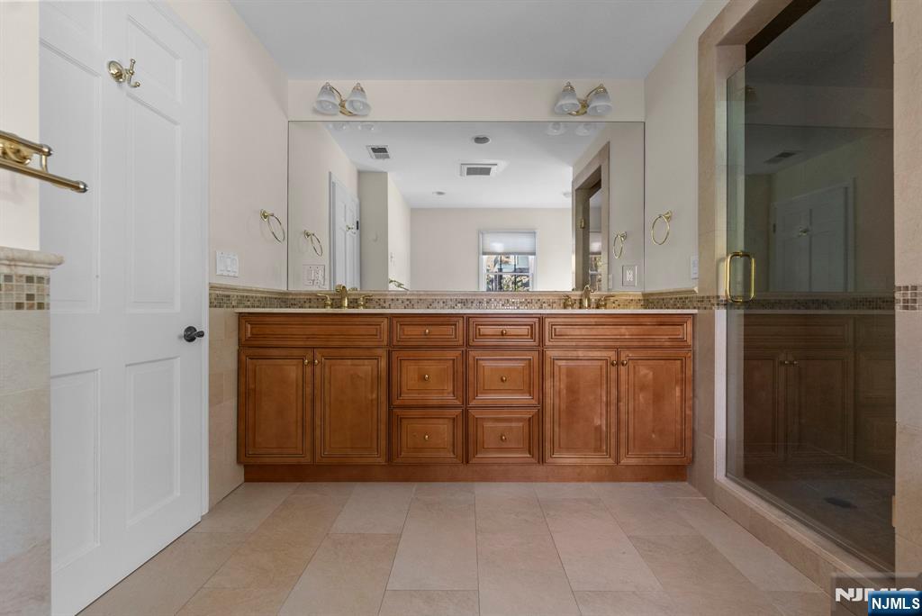 23 Pike Street Alpine, NJ 07620 - Photo 32 of 45