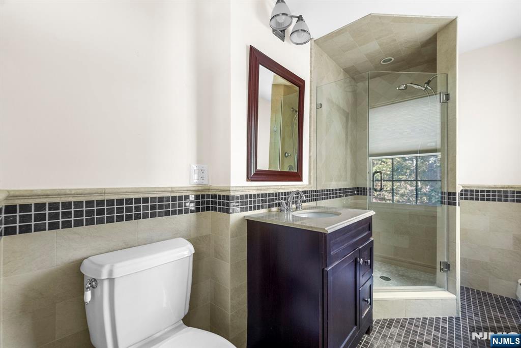 23 Pike Street Alpine, NJ 07620 - Photo 33 of 45