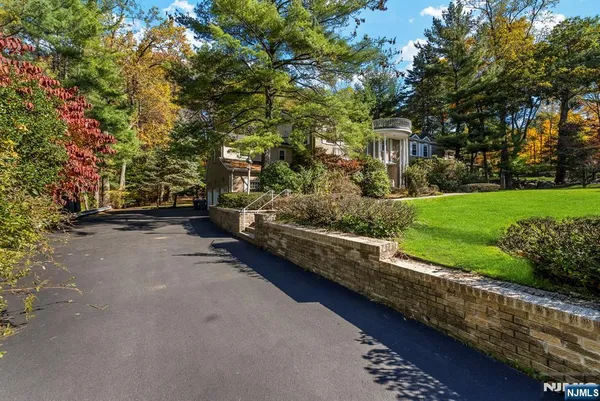 $14,985 | 23 Pike Street, Alpine, NJ 07620