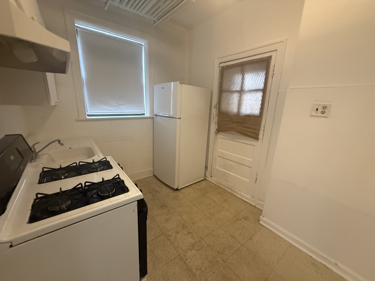 3258 Maple Avenue, Unit BH Berwyn, IL 60402 - Photo 11 of 13