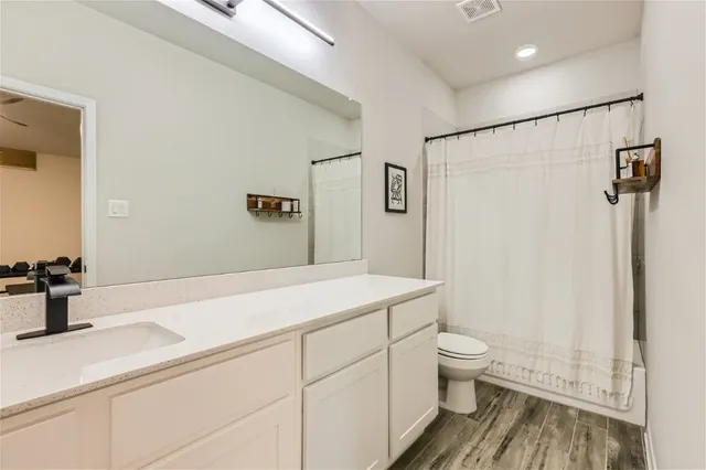 $2,350 | 21501 Stampede Trail, Lago Vista, TX 78645