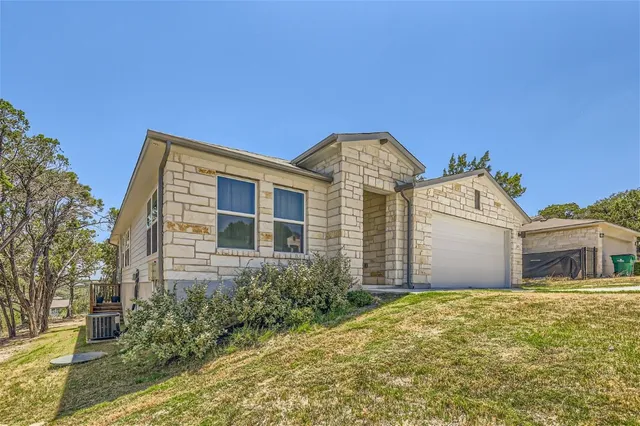 $2,350 | 21501 Stampede Trail, Lago Vista, TX 78645