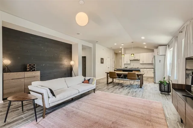 $2,350 | 21501 Stampede Trail, Lago Vista, TX 78645