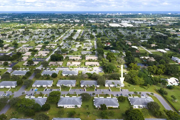 $2,000 | 1167 South Drive Circle, Unit D, Delray Beach, FL 33445