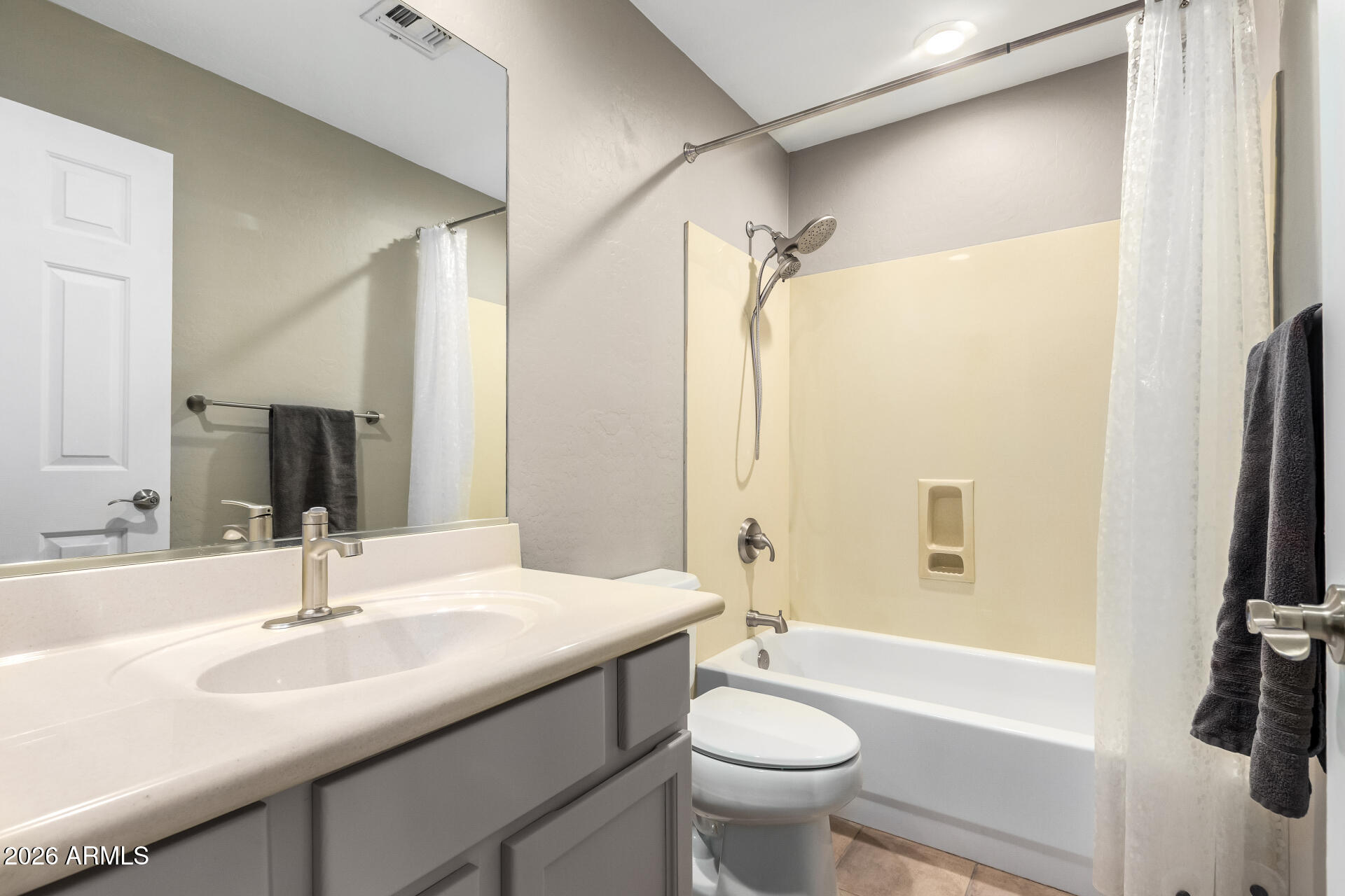 41749 North Golf Crest Road Anthem, AZ 85086 - Photo 21 of 45 2nd bedroom bathroom