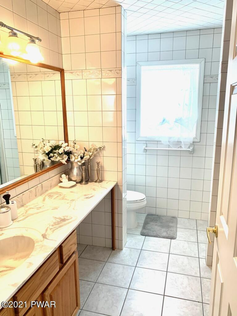 112 Lake View Road Greentown, PA 18426 - Photo 29 of 63