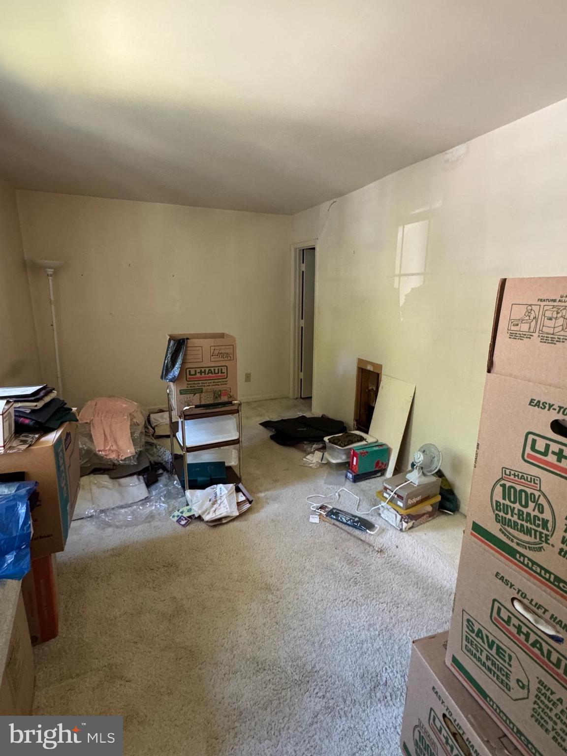 5915 Prince George Drive, Unit 323 Springfield, VA 22152 - Photo 4 of 24 Primary bedroom (has en suite bathroom)