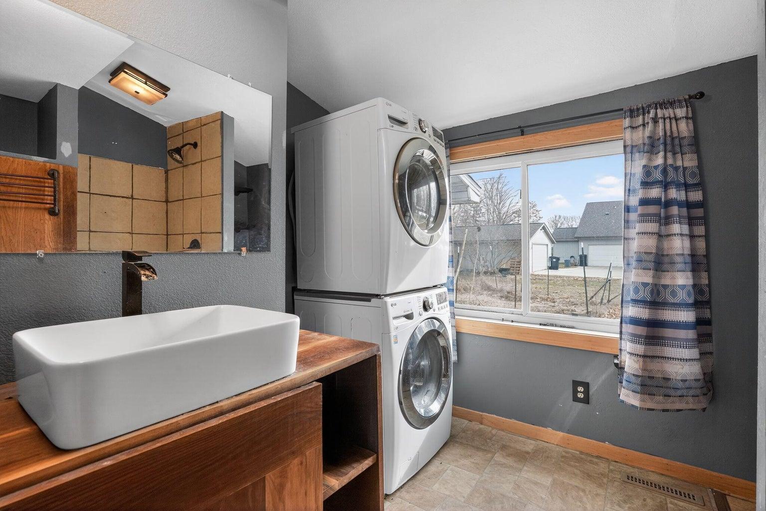 809 East Park Avenue Luck, WI 54853 - Photo 22 of 29