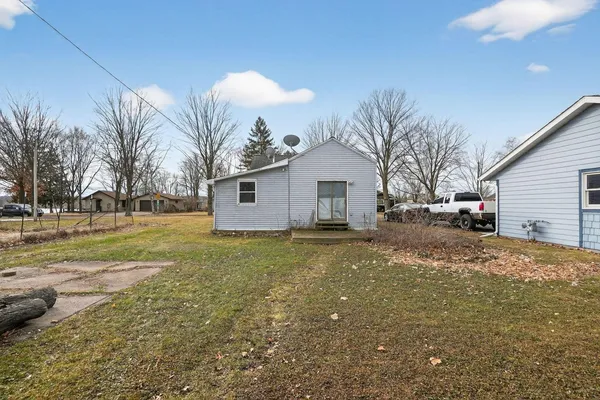 $139,000 | 809 East Park Avenue, Luck, WI 54853