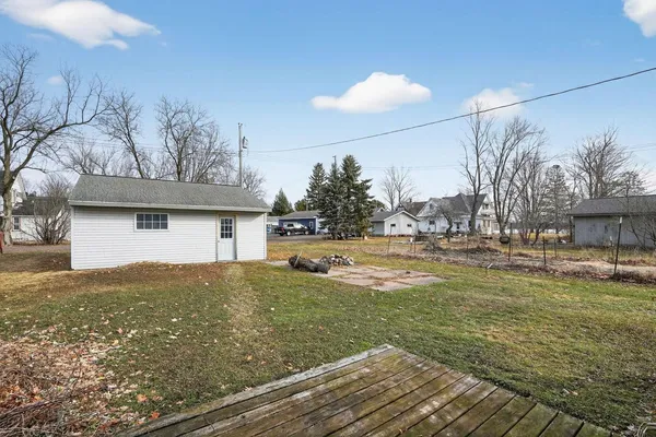 $139,000 | 809 East Park Avenue, Luck, WI 54853