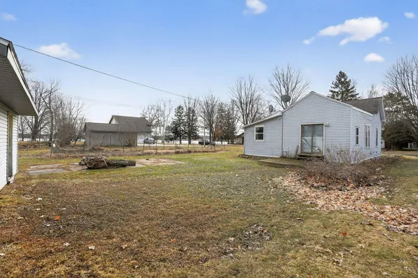 $139,000 | 809 East Park Avenue, Luck, WI 54853