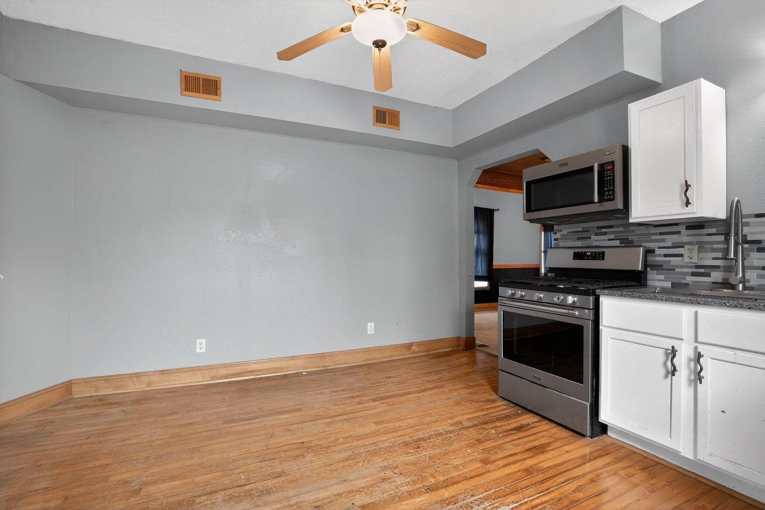 809 East Park Avenue Luck, WI 54853 - Photo 10 of 29