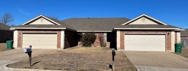 $430,000 | 3009 Buckskin Lane, Unit 3013, Robinson, TX 76706