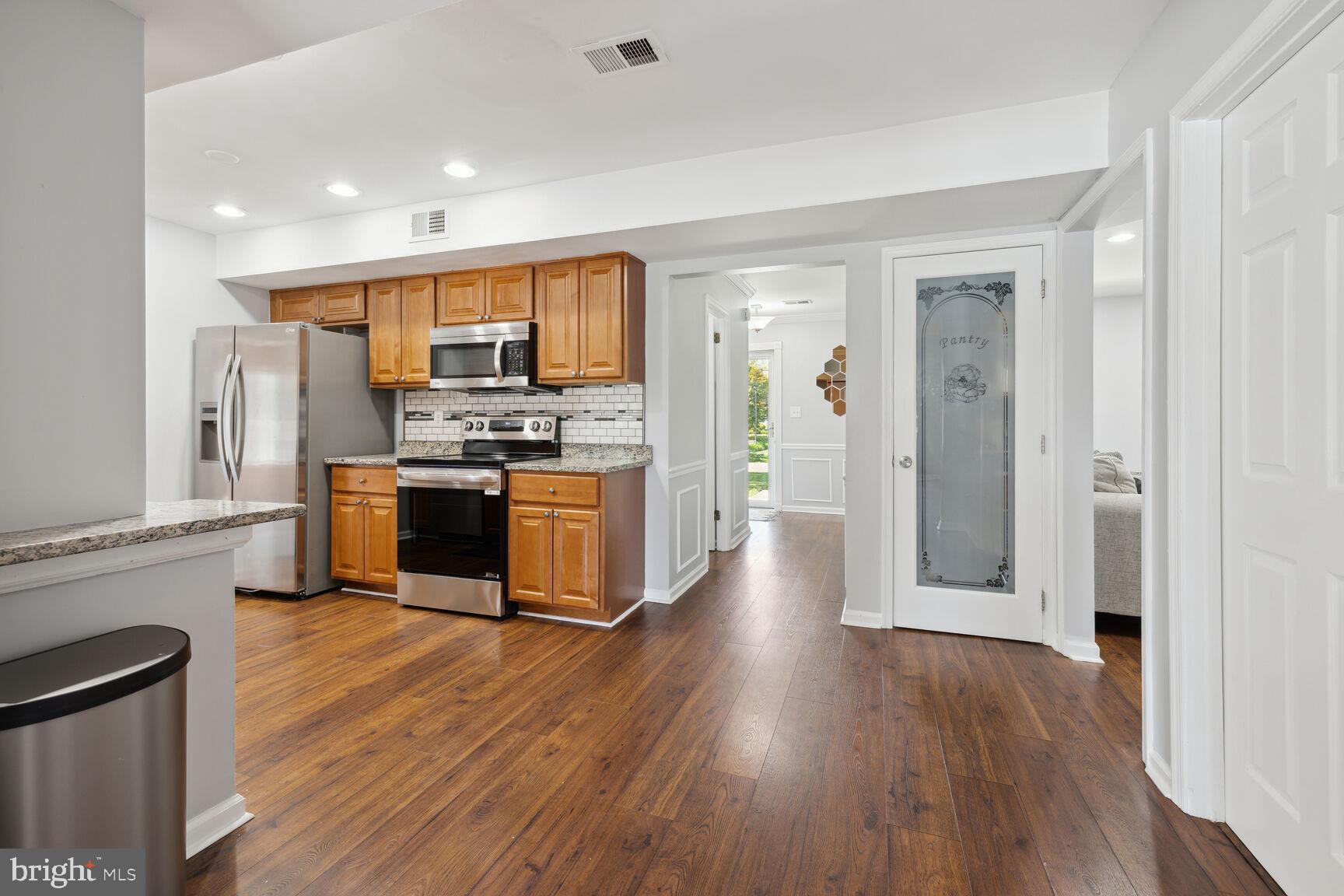 17109 Butler Road Poolesville, MD 20837 - Photo 20 of 39