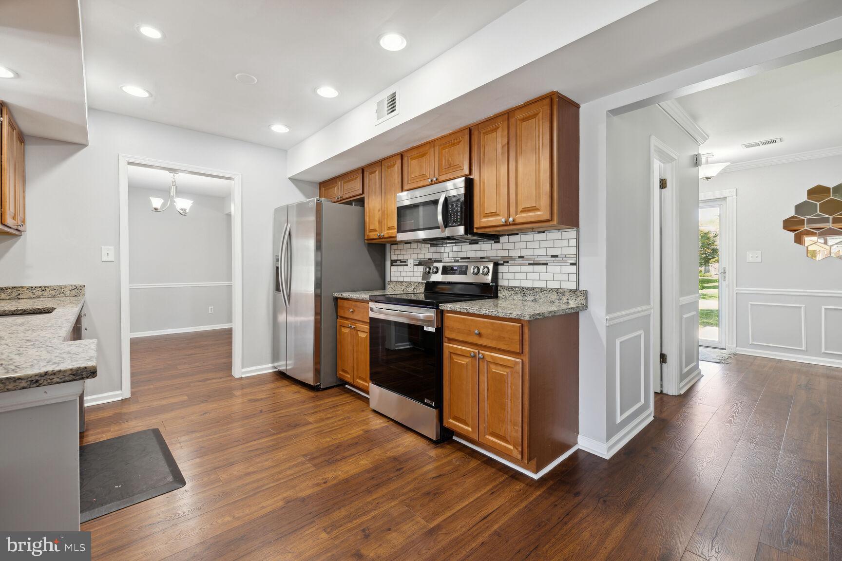 17109 Butler Road Poolesville, MD 20837 - Photo 8 of 39