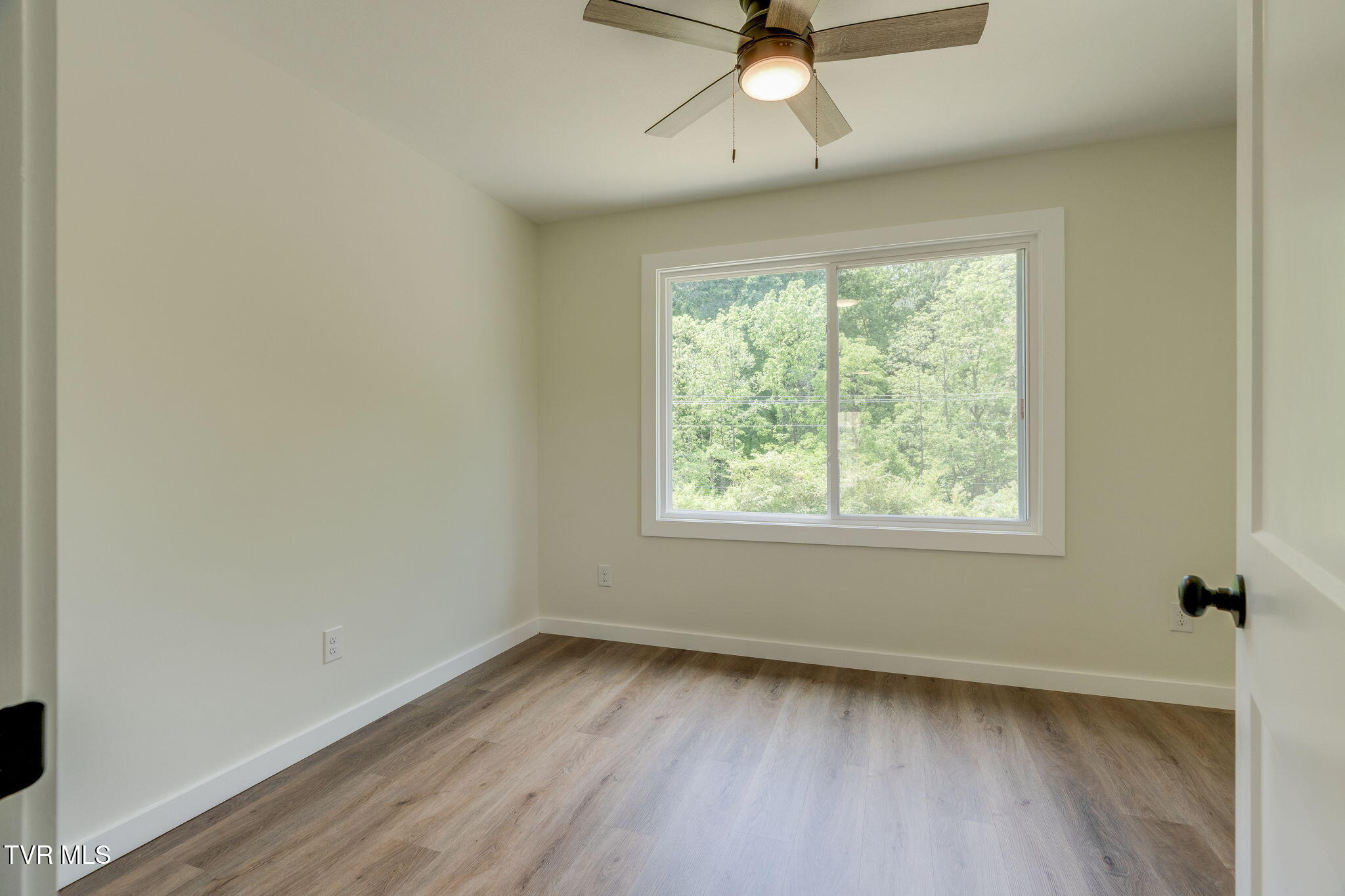 144 Lone Oak Road Surgoinsville, TN 37873 - Photo 21 of 38 021 (18)
