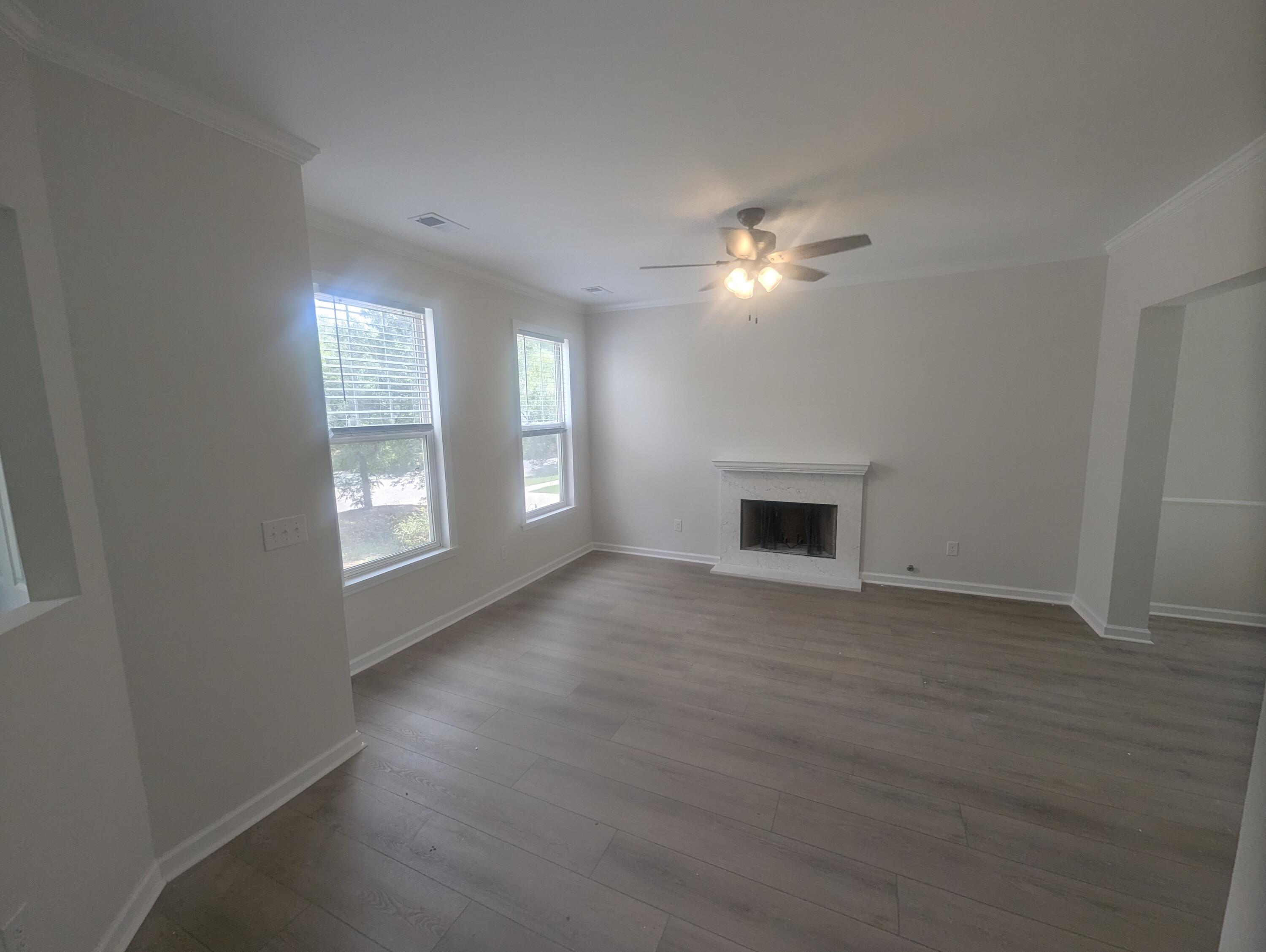 178 Brady Street Charleston, SC 29492 - Photo 2 of 36 Family room