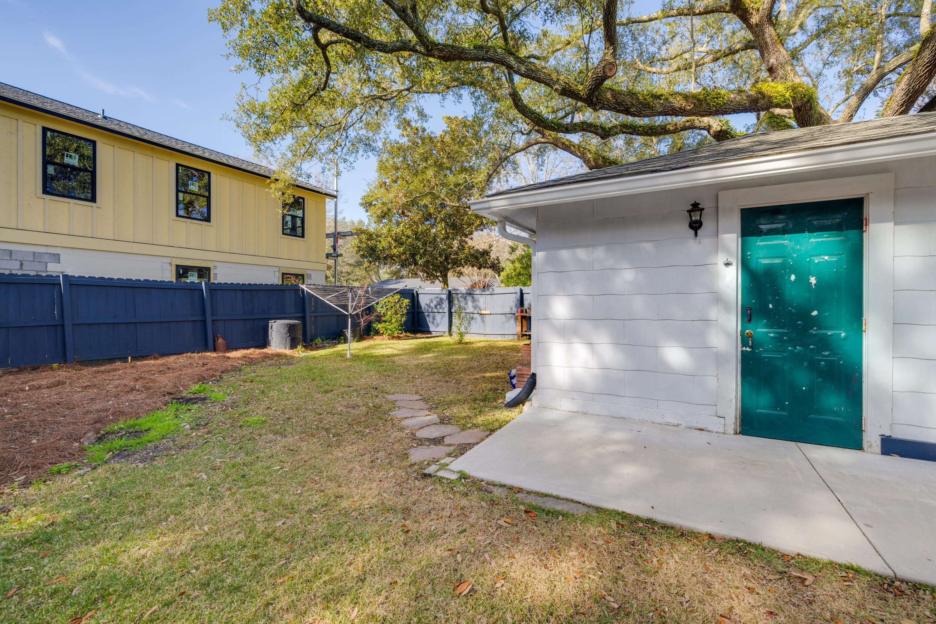 304 Magnolia Road Charleston, SC 29407 - Photo 36 of 44 Fenced-In Backyard