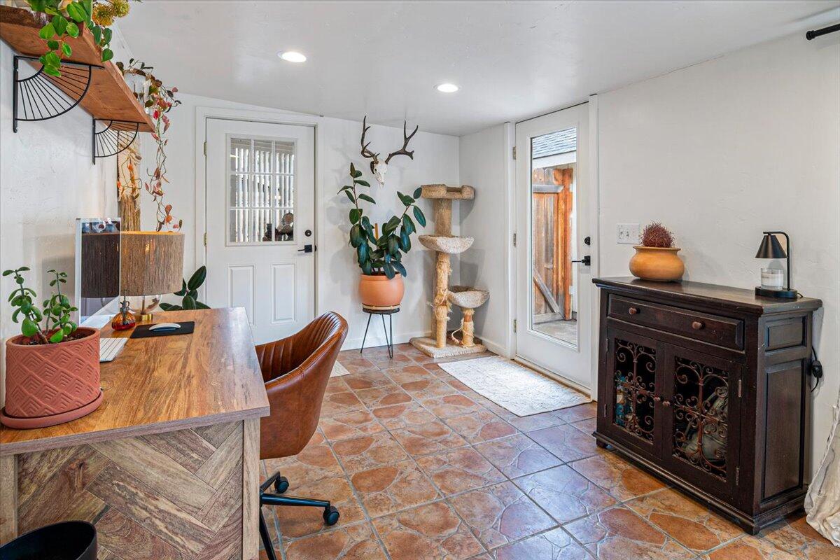 2154 Northeast Shepard Road Bend, OR 97701 - Photo 19 of 40 19-2154 NE Shepard Rd, Bend-19