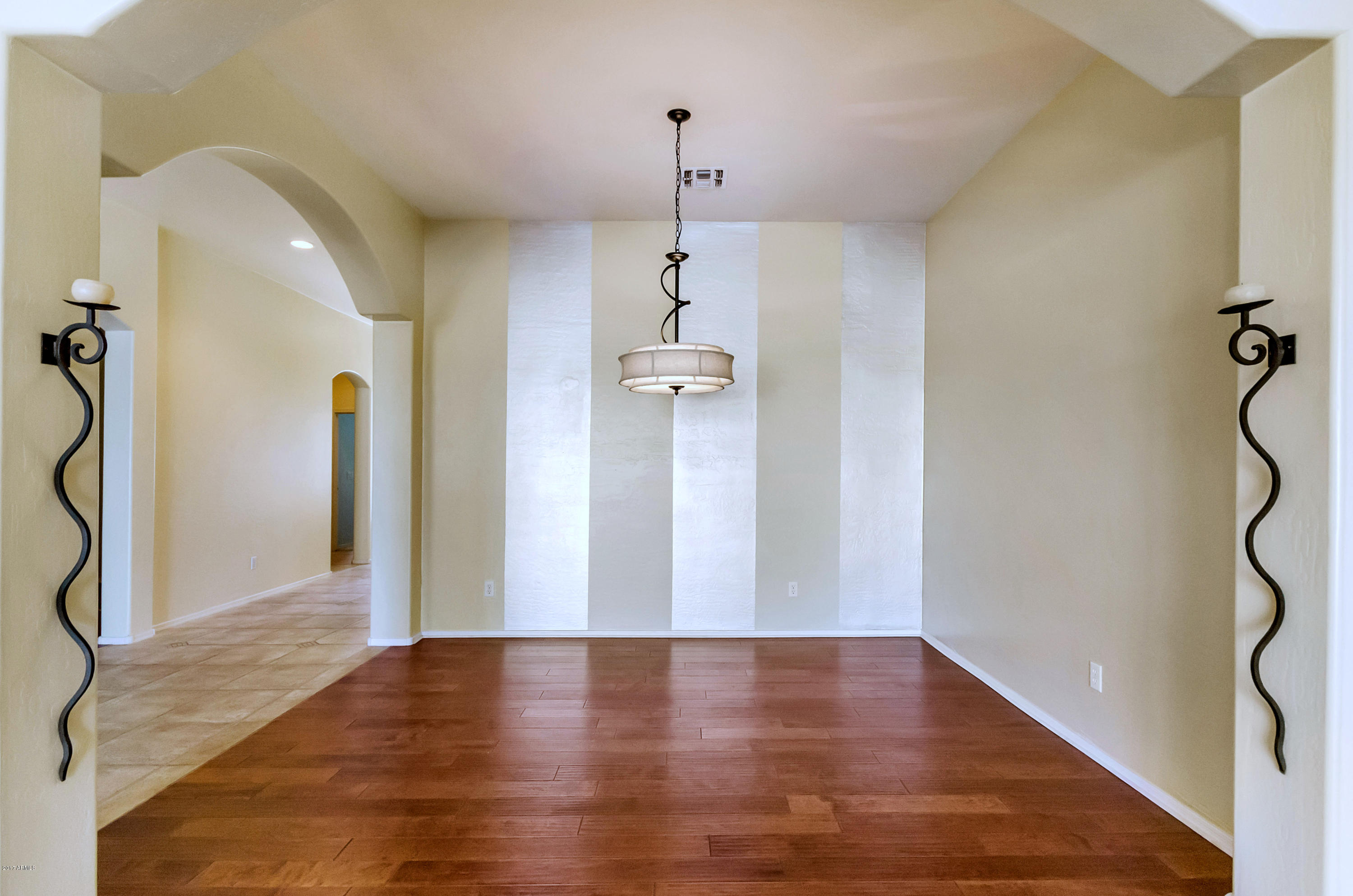 2454 East Fremont Road Phoenix, AZ 85042 - Photo 10 of 25 TOD_7887