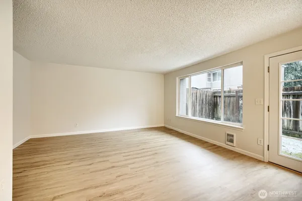 $289,950 | 13059 Pacific Highway Southwest, Unit C, Lakewood, WA 98499