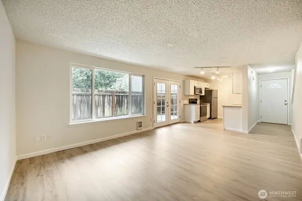 $289,950 | 13059 Pacific Highway Southwest, Unit C, Lakewood, WA 98499