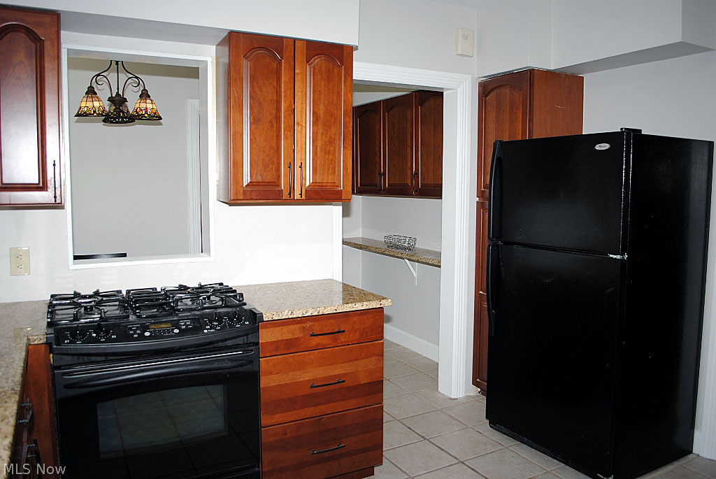3782 Hillbrook Road Cleveland, OH 44118 - Photo 7 of 20