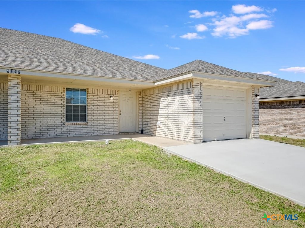 3805 El Paso Drive, Unit A Killeen, TX 76549 - Photo 3 of 20 a view of a backyard of the house