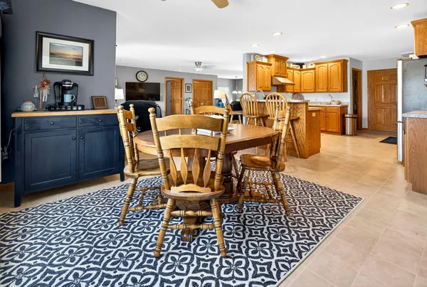 $439,900 | 426 Wooden Shoe Circle, Kaukauna, WI 54130