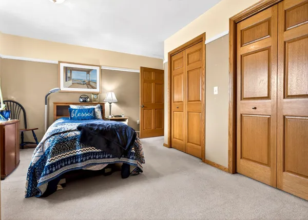 $439,900 | 426 Wooden Shoe Circle, Kaukauna, WI 54130