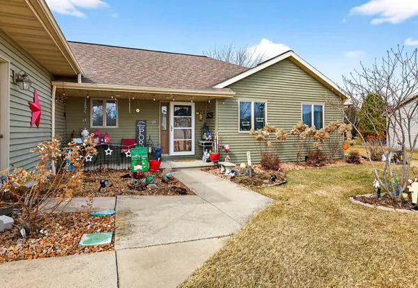 $439,900 | 426 Wooden Shoe Circle, Kaukauna, WI 54130