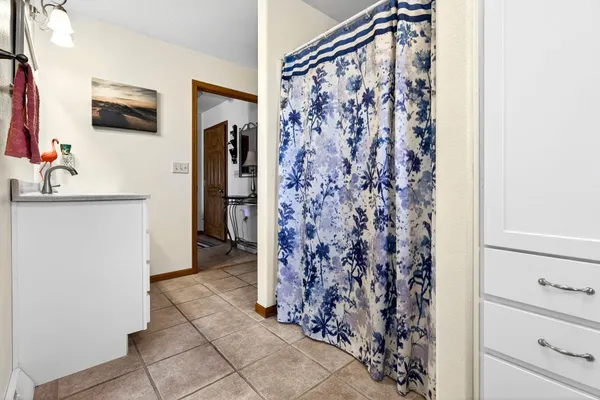 $439,900 | 426 Wooden Shoe Circle, Kaukauna, WI 54130