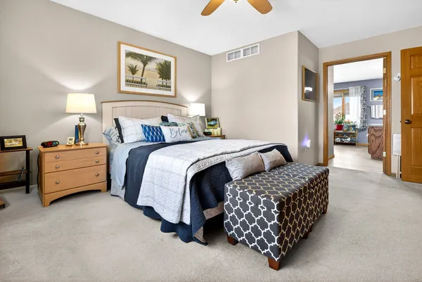 $439,900 | 426 Wooden Shoe Circle, Kaukauna, WI 54130