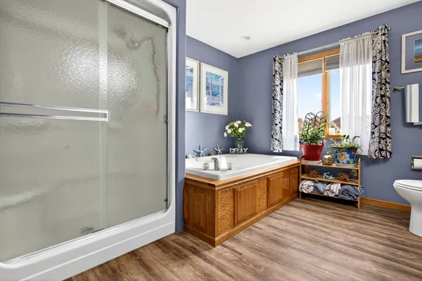 $439,900 | 426 Wooden Shoe Circle, Kaukauna, WI 54130