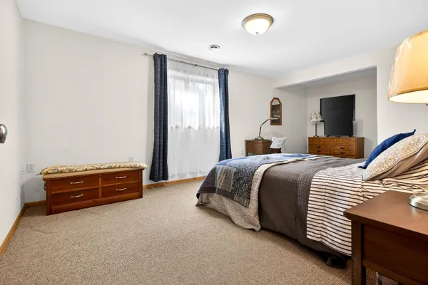 $439,900 | 426 Wooden Shoe Circle, Kaukauna, WI 54130