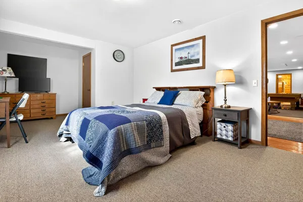 $439,900 | 426 Wooden Shoe Circle, Kaukauna, WI 54130