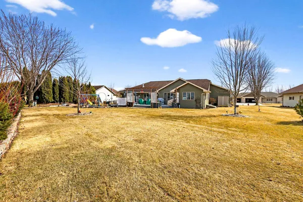 $439,900 | 426 Wooden Shoe Circle, Kaukauna, WI 54130