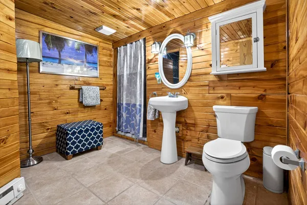 $439,900 | 426 Wooden Shoe Circle, Kaukauna, WI 54130