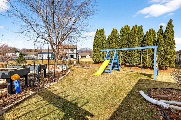 $439,900 | 426 Wooden Shoe Circle, Kaukauna, WI 54130